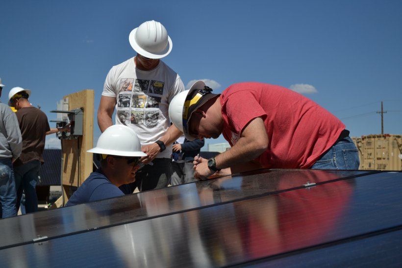 As Clean Energy Sector Expands, US Vets Provide Ready Workforce